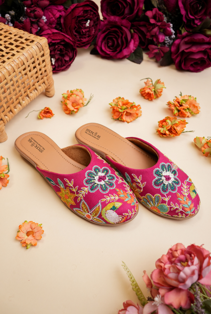 Handcrafted pink embroidered women juttis with floral design